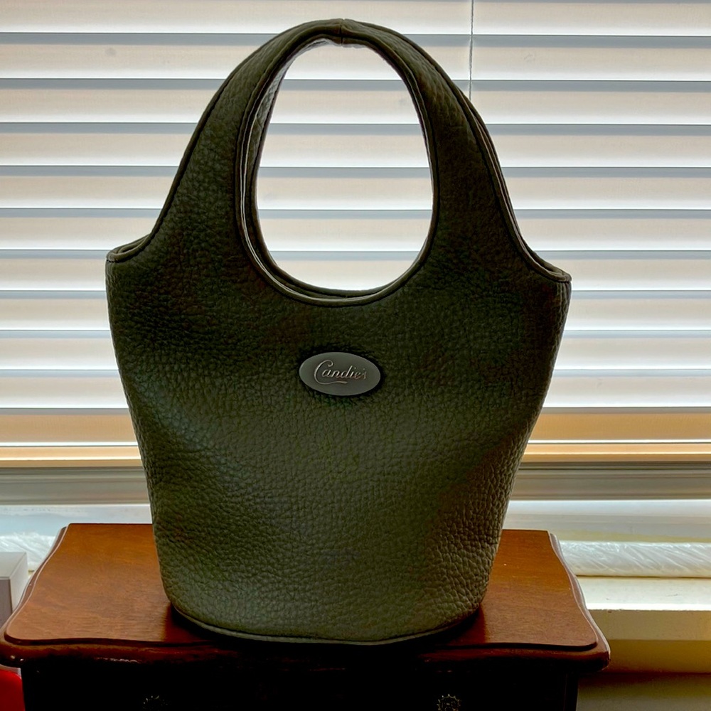 Candie’s Y2K 1990 convertible shoulder/hand bag